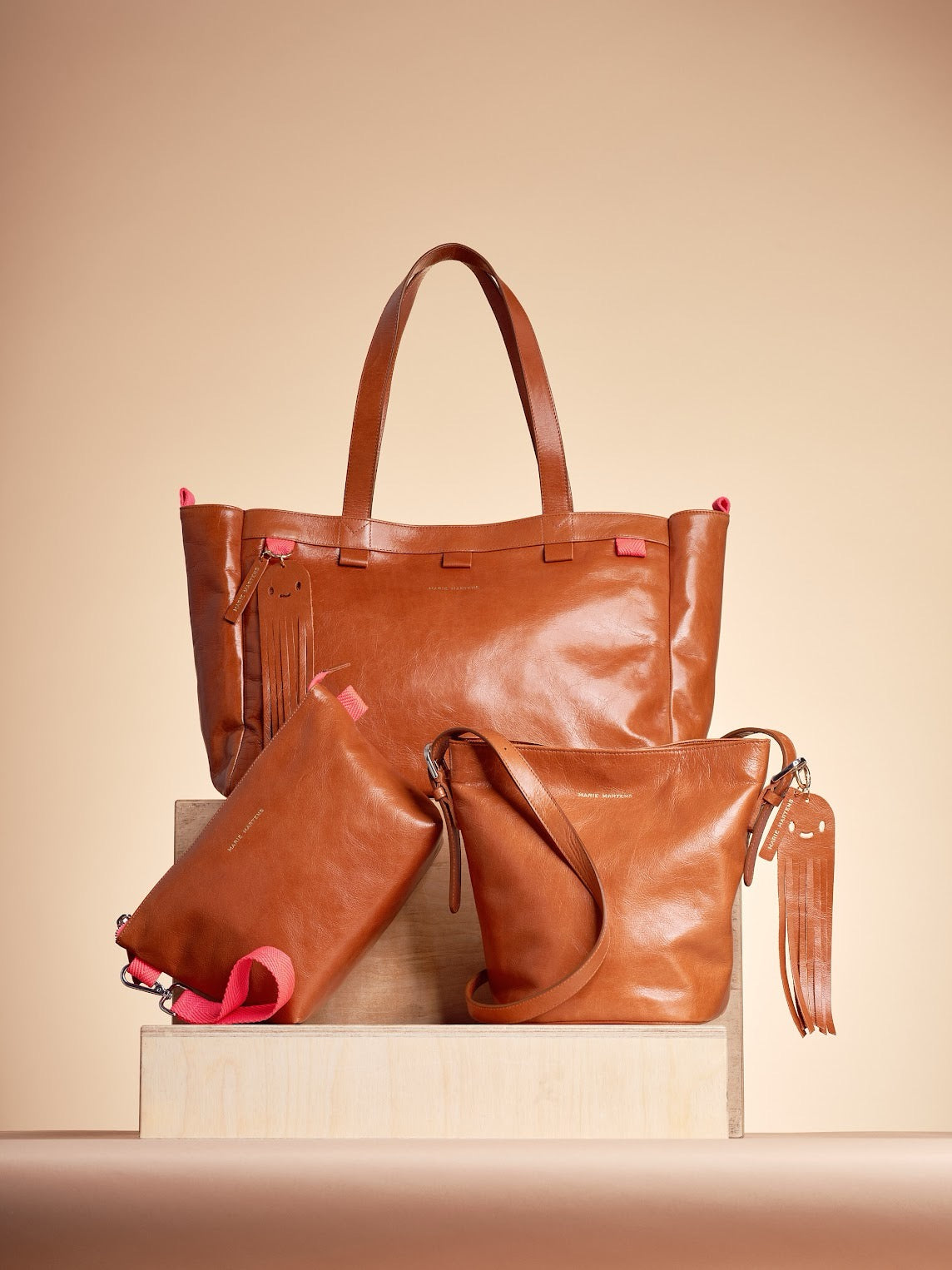 Marie Martens Shopper Shiny Camel