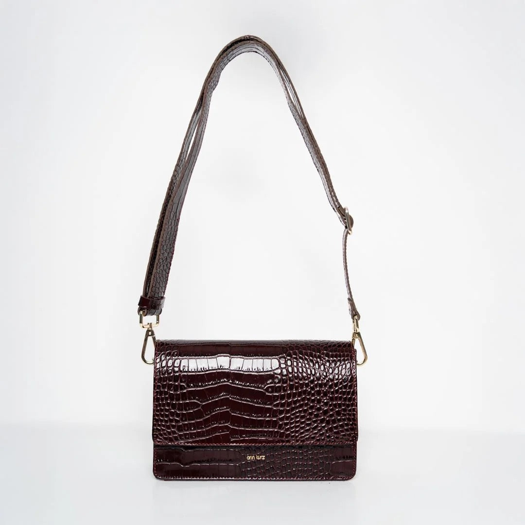 Ann Kurz - the perfect quare bag - croco burgundy