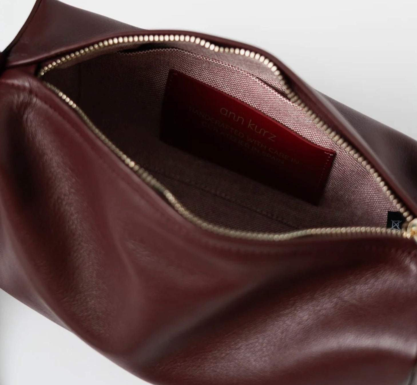 Ann Kurz - long square - nappa burgundy
